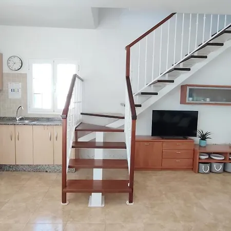 Acogedor Duplex Con Terraza Privada En Daire
